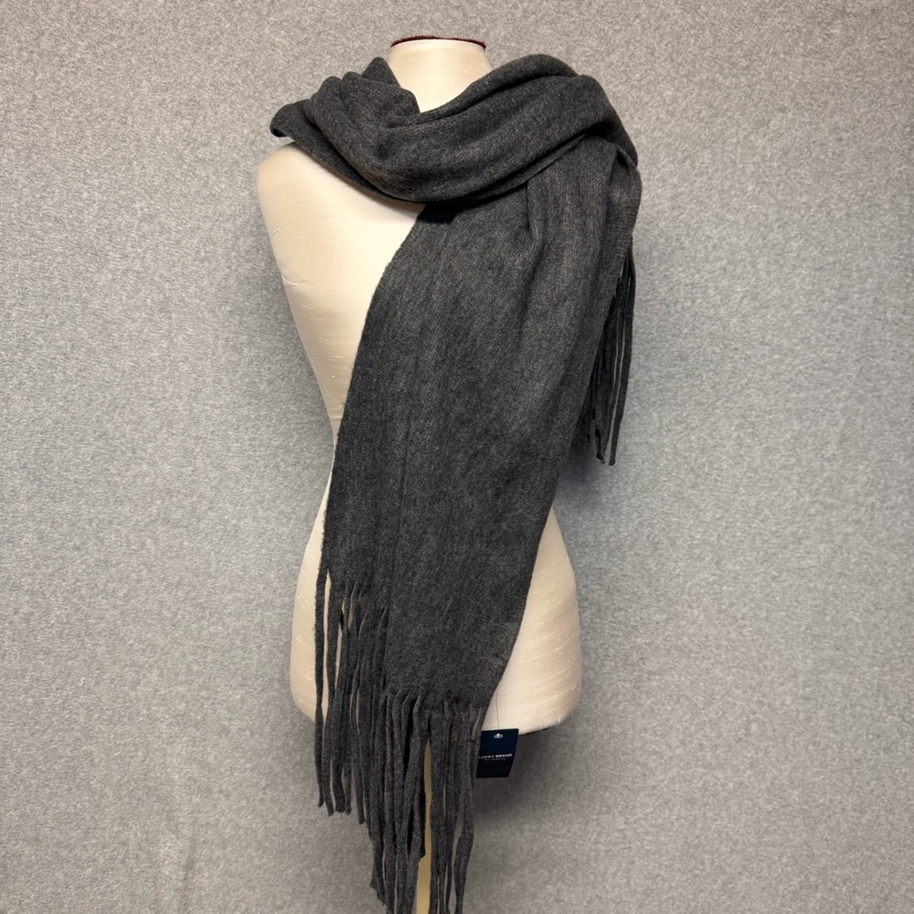 Womens Scarf Lucky Brand Dark Gray Scarf with Fringe NWT Soft Lagen Look Capsule
